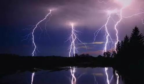 仟億達831999教您預防:夏季雷電多發,光伏電站防雷措施 仟億達831999教您預防:夏季雷電多發,光伏電站防雷措施