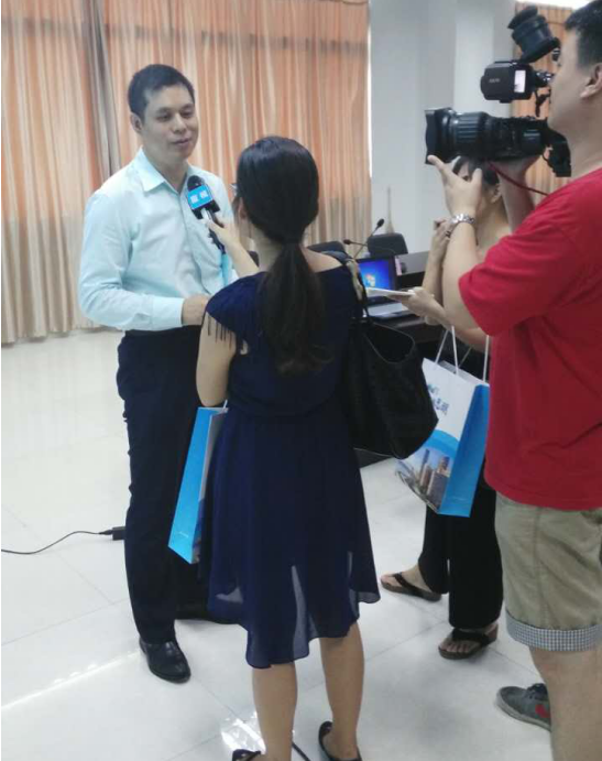 仟億達董事長鄭兩斌受到廈門電視臺采訪 仟億達董事長鄭兩斌受到廈門電視臺采訪